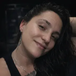 Femme de ménage sérieuse – maisons et bureaux