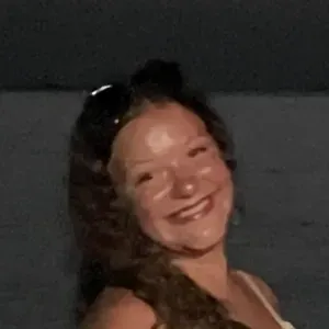 Baby-sitter et pet-sitter sérieuse et de confiance