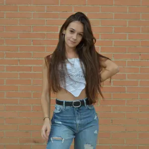 Busco trabajo cuidando/paseando animales (perros