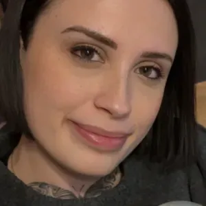 Baby-sitter motivée ! À Annecy 