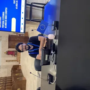 Soy estudiante universitario cuido perros y gatos