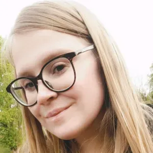 Baby-sitter Fleurus disponible 