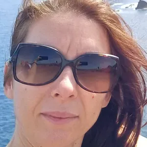 Procuro cuidador para senhora idosa