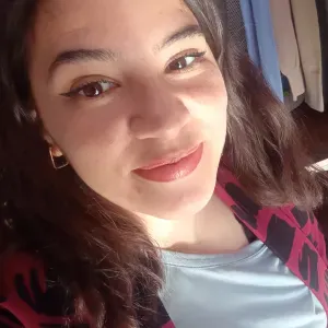 Baby-sitter expérimentée à Algérie 