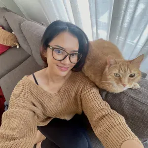 Filipina Commited Tutor in Barcelona