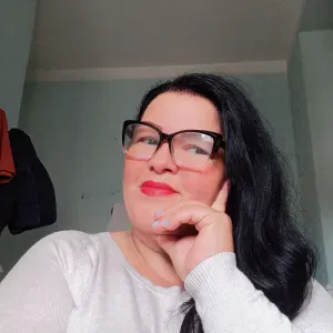 💖Cuidadora de Idosos com Experiência e Formação | Apoio