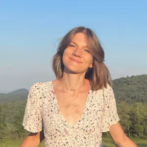 Baby-sitter avec expérience d'animatrice sur Bastogne 