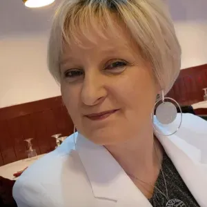 Delphine nounou agneaux diplômée auxiliaire de puericulture