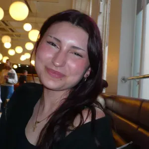 Étudiante en recherche de mini boulots !