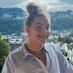 Baby sitter expérimentée aux alentours de Gap