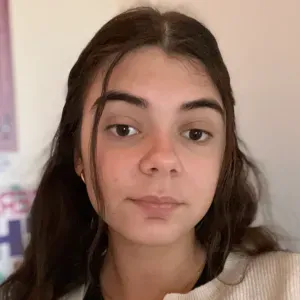 Baby-sitter , motivée et autonome !