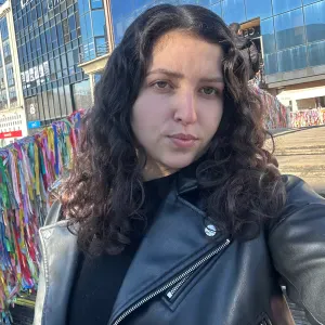 Babá com experiência