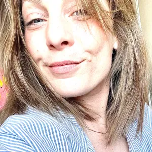 Femme de ménage dynamique et professionnelle 
