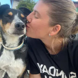 Paseadora y cuidadora de animales en Madrid
