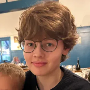 16 Jahre alter Babysitter  Düsseldorf