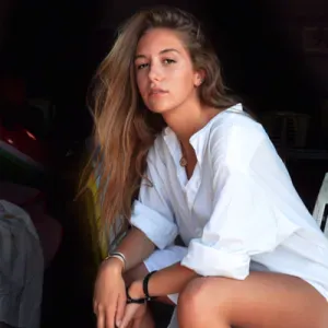 Baby-sitter avec 6 ans d'expérience, fiable et bienveillante