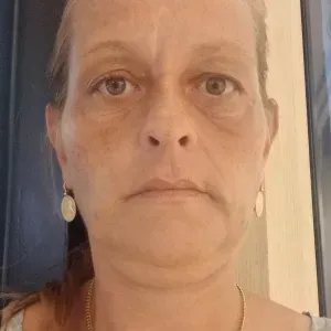 Empregada de limpeza, faço de tudo um pouco