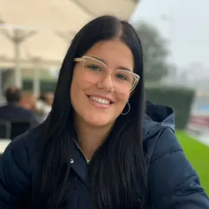 Babysitter com Experiência no Porto, Maia