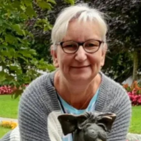 Odpowiedzialna opiekunka dla seniora lub osoby chorej