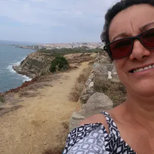 Doméstica/Limpezas responsável e pontual