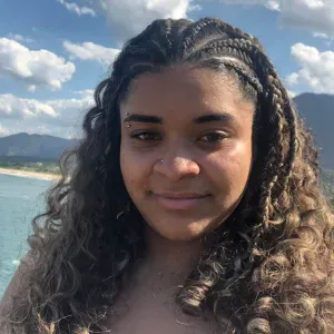 Babysitter com experiência no Brasil