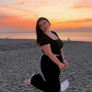 Baby-sitter diplômé aide éducatrice 