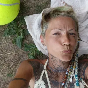 Je recherche une baby-sitter 