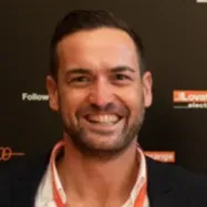 Cerco donna per servizio di pulizie