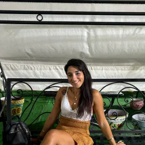 Addetta puoizie a messina , con tanta attenzione 