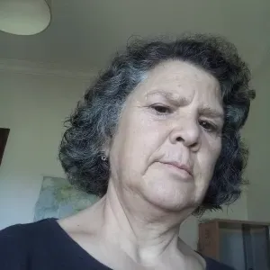 Babysitter , responsável em Lavra