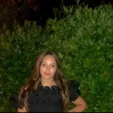 Boa noite chamo-me Bruna tenho 19 anos e sou babysitter!🩷