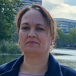 Femme de ménage expérimenté et nettoyage de qualité 