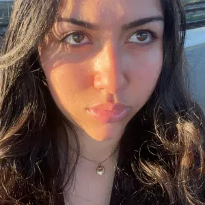 Jeune baby-sitter à Bourges. 