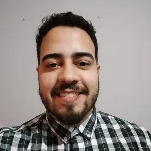 1 cadela pinsher muito amorosa e 2 gatinhos!