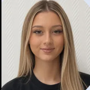 Baby-sitter, motivée, douce, patiente et responsable