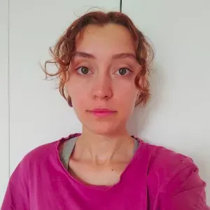  Alyx, étudiante de 21 ans, patiente et motivée 