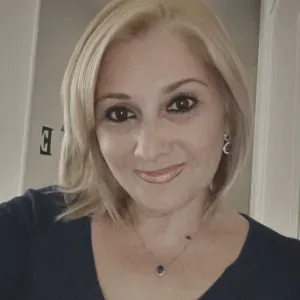 Bonjour Je suis Anahid votre Pet-sitter.