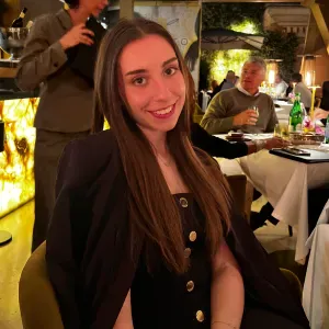 Trusted Dog Lover with 10+ Years Experience