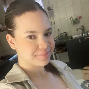 Baby-sitter douce, sérieuse et dispo – contactez-moi !