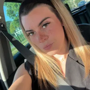 Babysitter douce et sérieuse à partir de 14h 