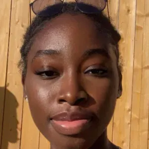 Enseignante d'anglais, disponibles en présentiel et en ligne