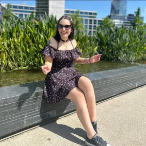 Cerco donna per pulizie 