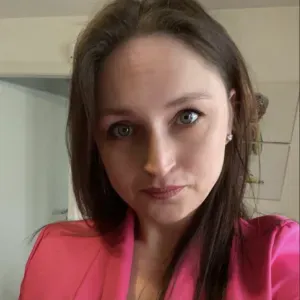 Technicienne de surface expérimentée 