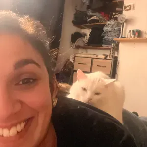 Propose aide/service aux personnes âgées isolées