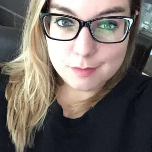 Institutrice primaire avec de l'expérience