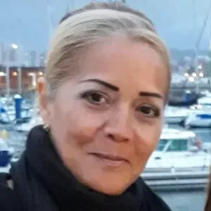 Empleada interna con capacidad profesional y productiva.