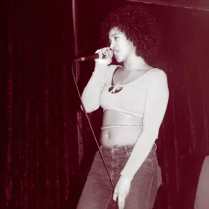 Je cherche une baby-sitter à domicile