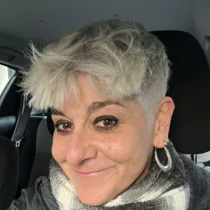 Addetta alle pulizie, responsabile e affidabile Milano