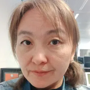 Mother of two looking for nanny job