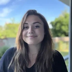 Baby-sitter rayonnante sur l'isle adam ! 